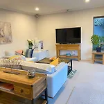 Eastern Beach Auckland - Private Paradise